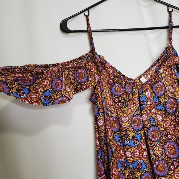Xhilaration Floral Cold Shoulder Shift Dress - Picture 3 of 7